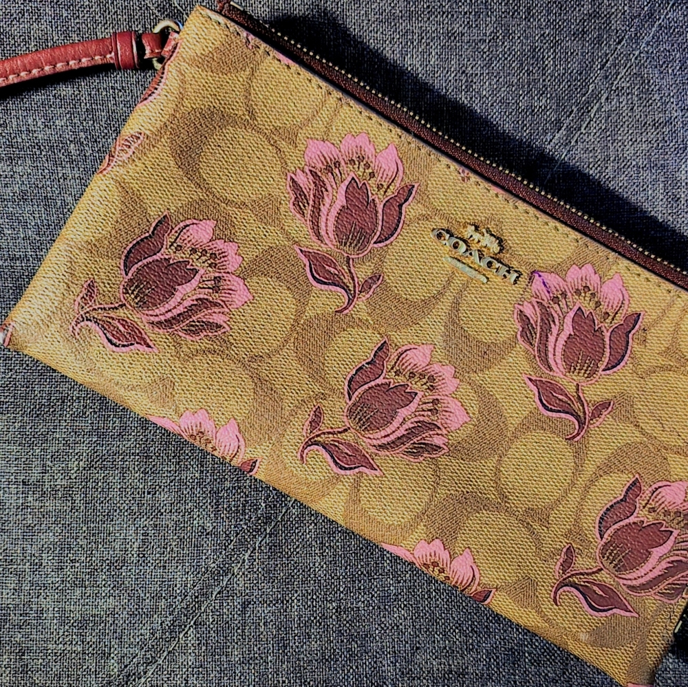 Authentic Coach Double Zip Wallet Wristlet Desert Tulip Floral Accent